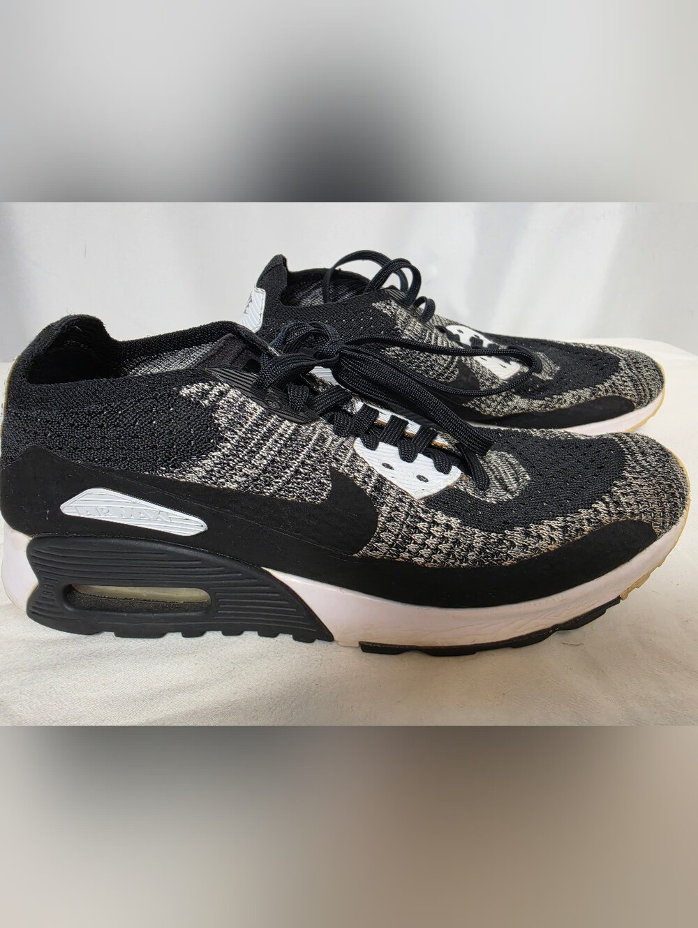 Nike Air Max 90 Ultra 2.0 Flyknit Oreo Women’s Size 6.5 Black White 881109-002